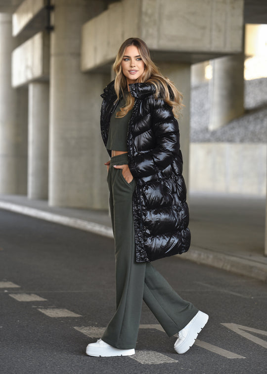Pikowana kurtka z kapturem Czarna DELIA