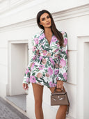 LADIES – Marynarka z paskiem w kwiaty · biała