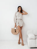 Kombinezon muślinowy na jedno ramię Beżowy MARSALA 