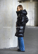 Pikowana kurtka z kapturem Czarna DELIA 
