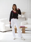 Sweter z dekoltem w serek Czarny ARMELLE 